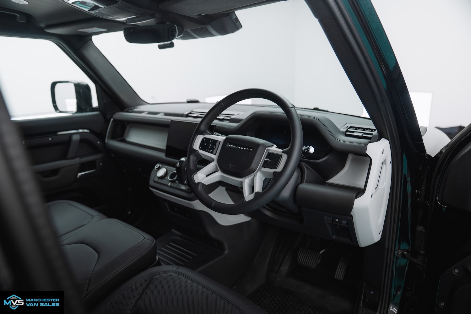 Used Land Rover Defender 2025 for sale - 77629033: Photo 3