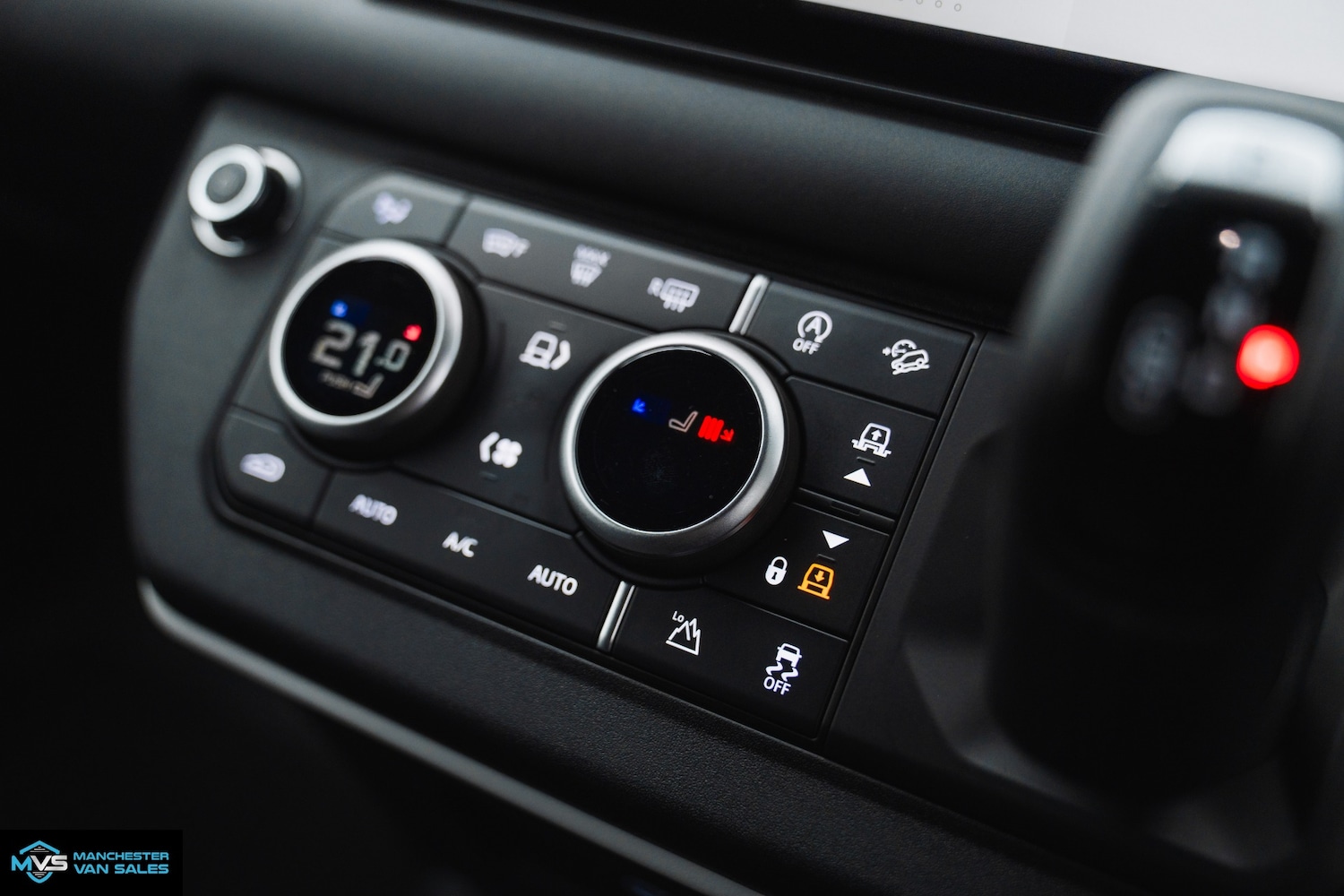 Used Land Rover Defender 2025 for sale - 77629033: Photo 6