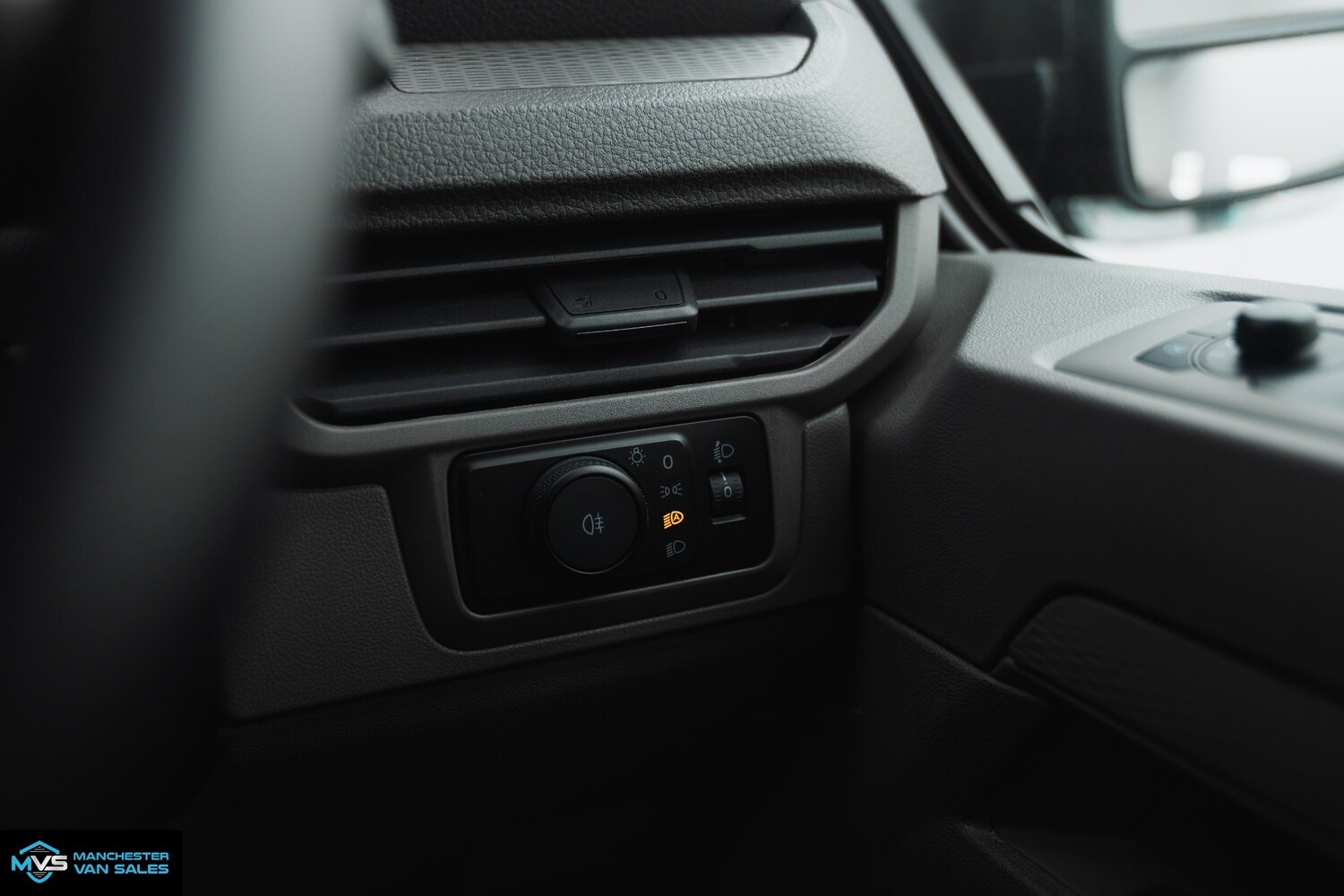 Used Volkswagen Transporter 2026 for sale - 77638818: Photo 36