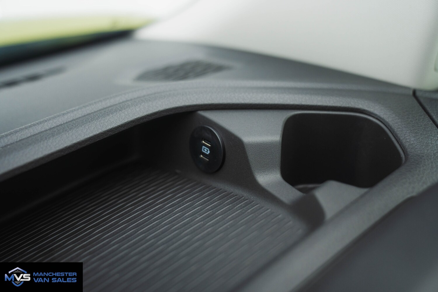 Used Volkswagen Transporter for sale - 76402149: Photo 12