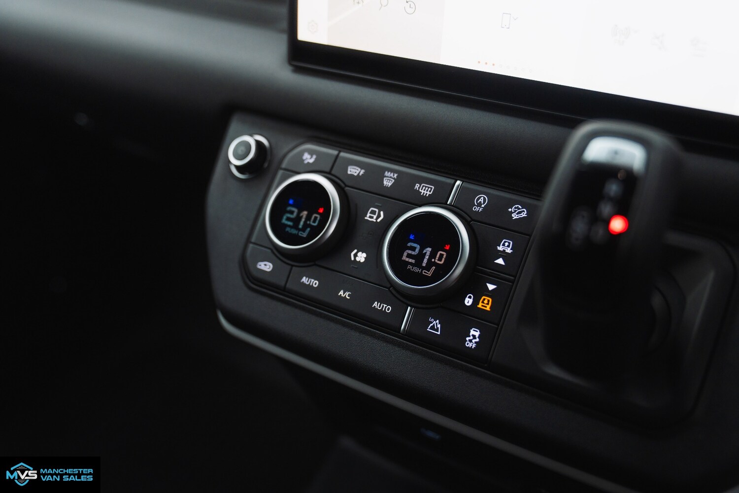 Used Land Rover Defender 2025 for sale - 77961771: Photo 12