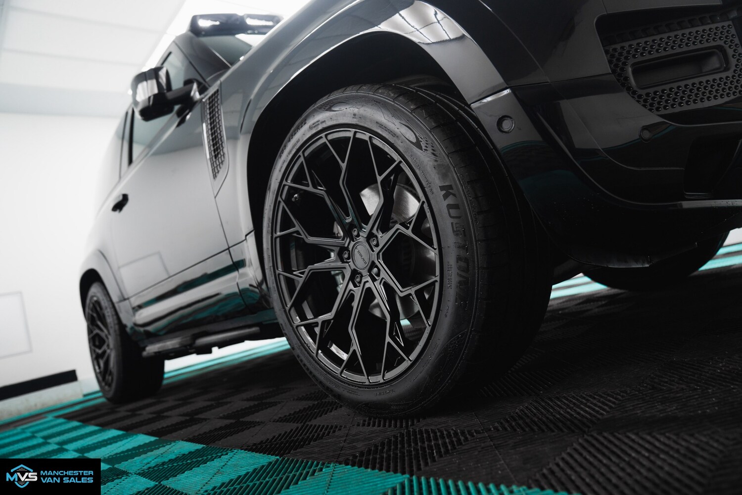 Used Land Rover Defender 2025 for sale - 77961771: Photo 15