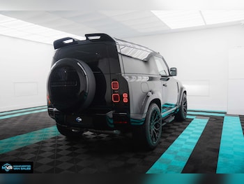 Used Land Rover Defender 2025 for sale - 77961771: Photo