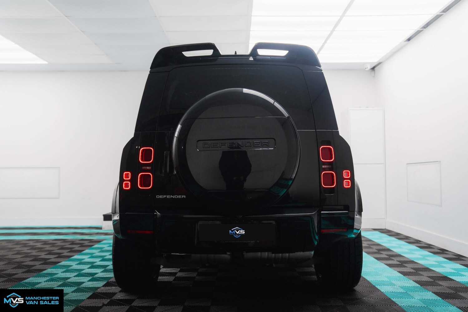 Used Land Rover Defender 2025 for sale - 77961771: Photo 5