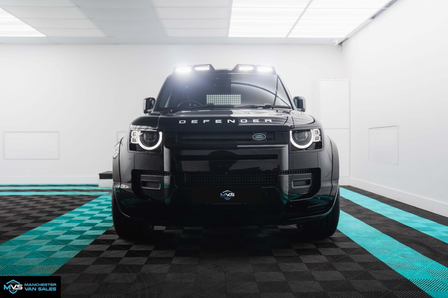 Used Land Rover Defender 2025 for sale - 77961771: Photo 9