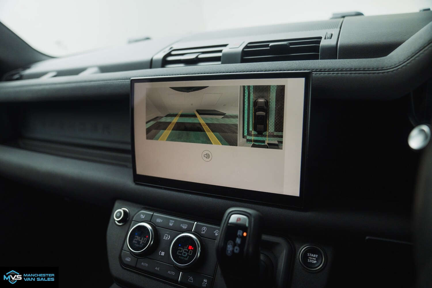 Used Land Rover Defender 2023 for sale - 77628840: Photo 14