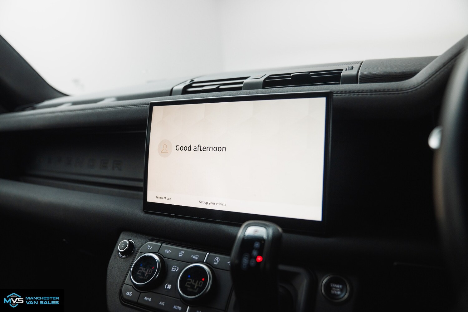 Used Land Rover Defender 2023 for sale - 77628840: Photo 18