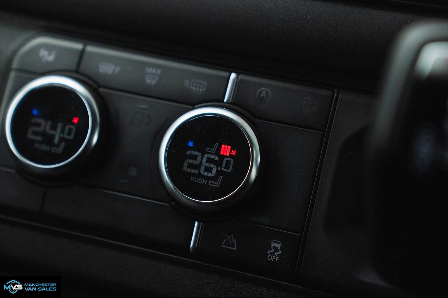 Used Land Rover Defender 2023 for sale - 77628840: Photo 20