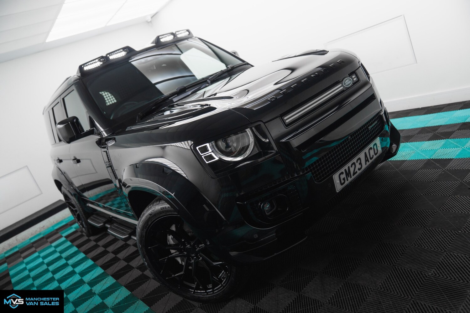 Used Land Rover Defender 2023 for sale - 77628840: Photo 25