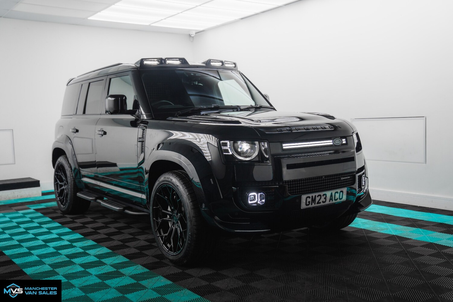 Used Land Rover Defender 2023 for sale - 77628840: Photo 26