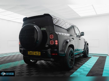 Used Land Rover Defender 2023 for sale - 77628840: Photo