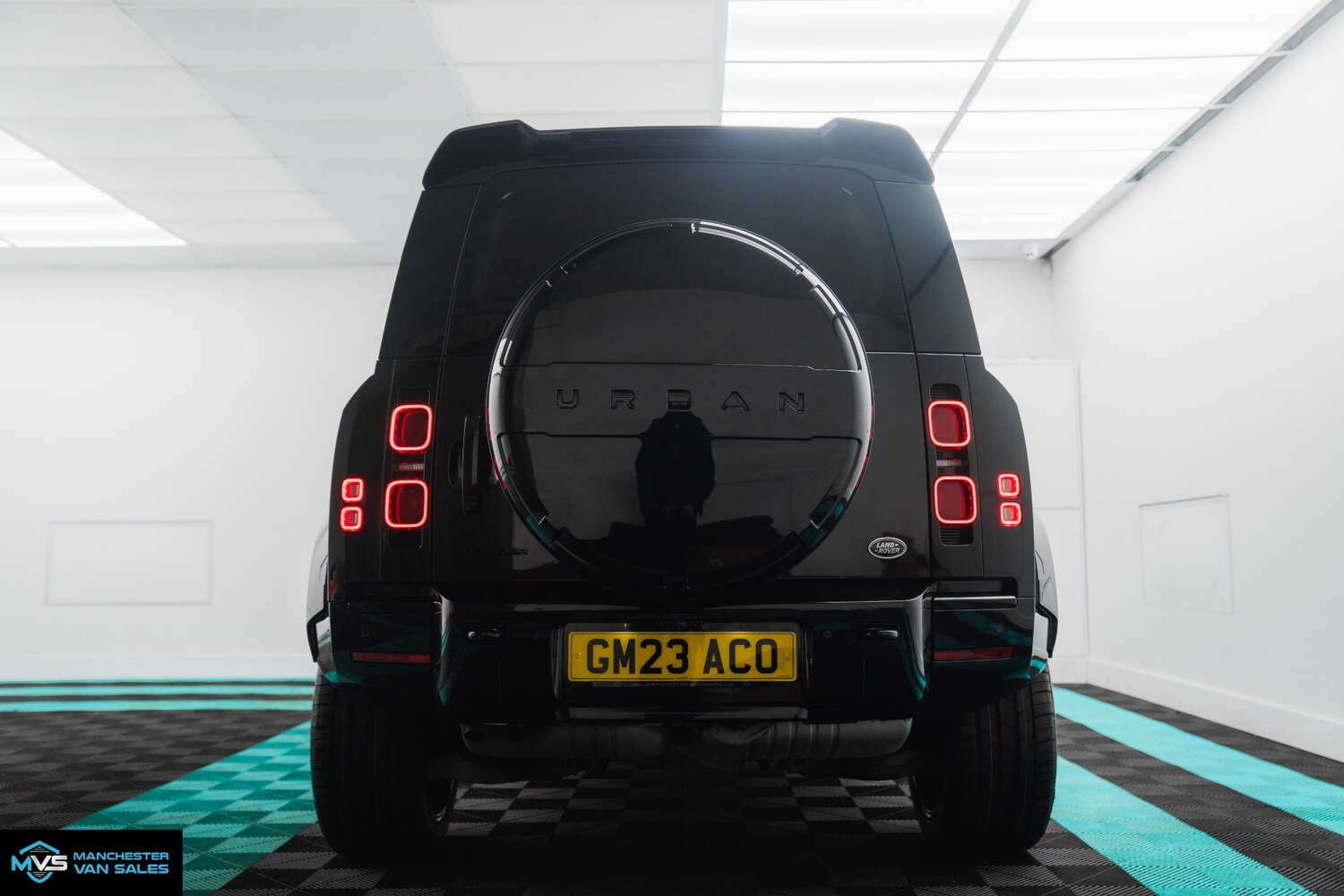 Used Land Rover Defender 2023 for sale - 77628840: Photo 5