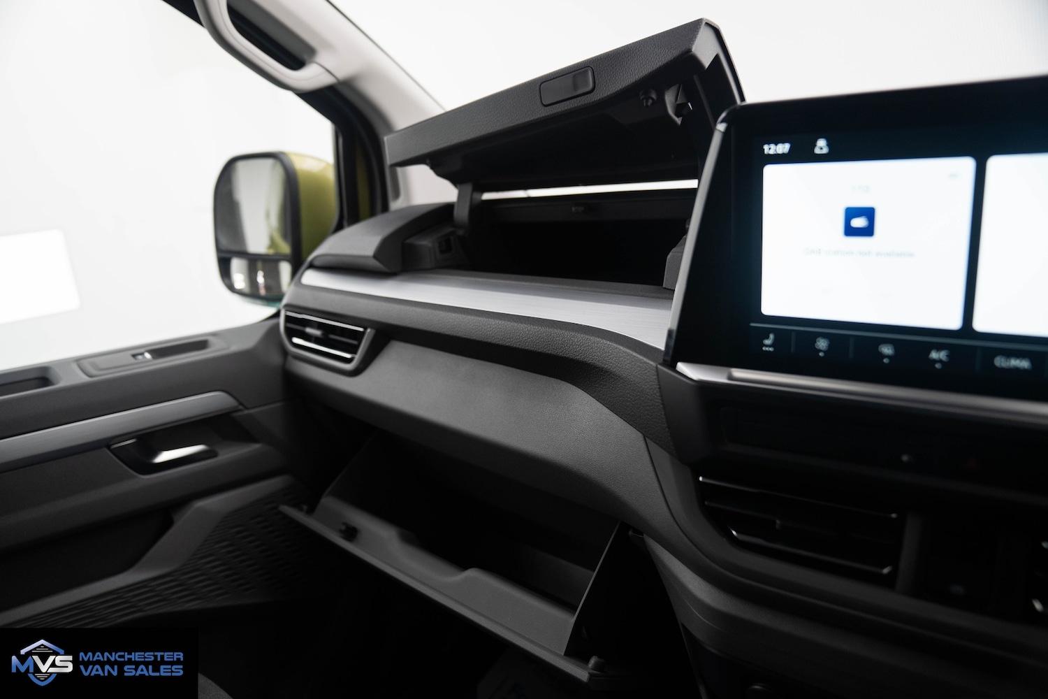 Used Volkswagen Transporter 2025 for sale - 76403321: Photo 12