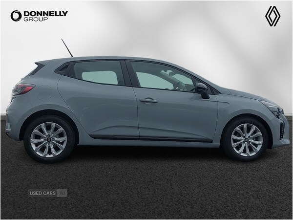 Used Renault Clio 2025 for sale - 75859136: Photo 3