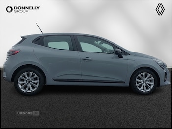Used Renault Clio 2025 for sale - 75859136: Photo