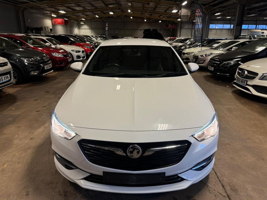 Used Vauxhall Insignia 2018 for sale - 76797990: Photo 2