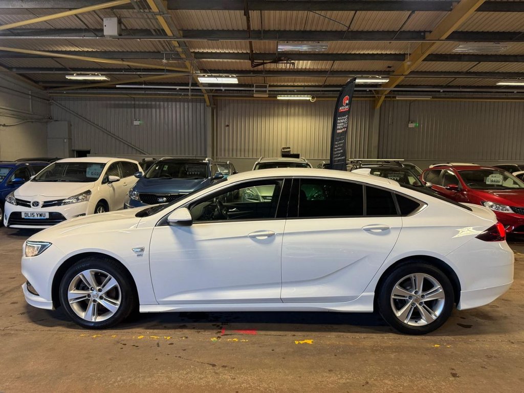 Used Vauxhall Insignia 2018 for sale - 76797990: Photo 4