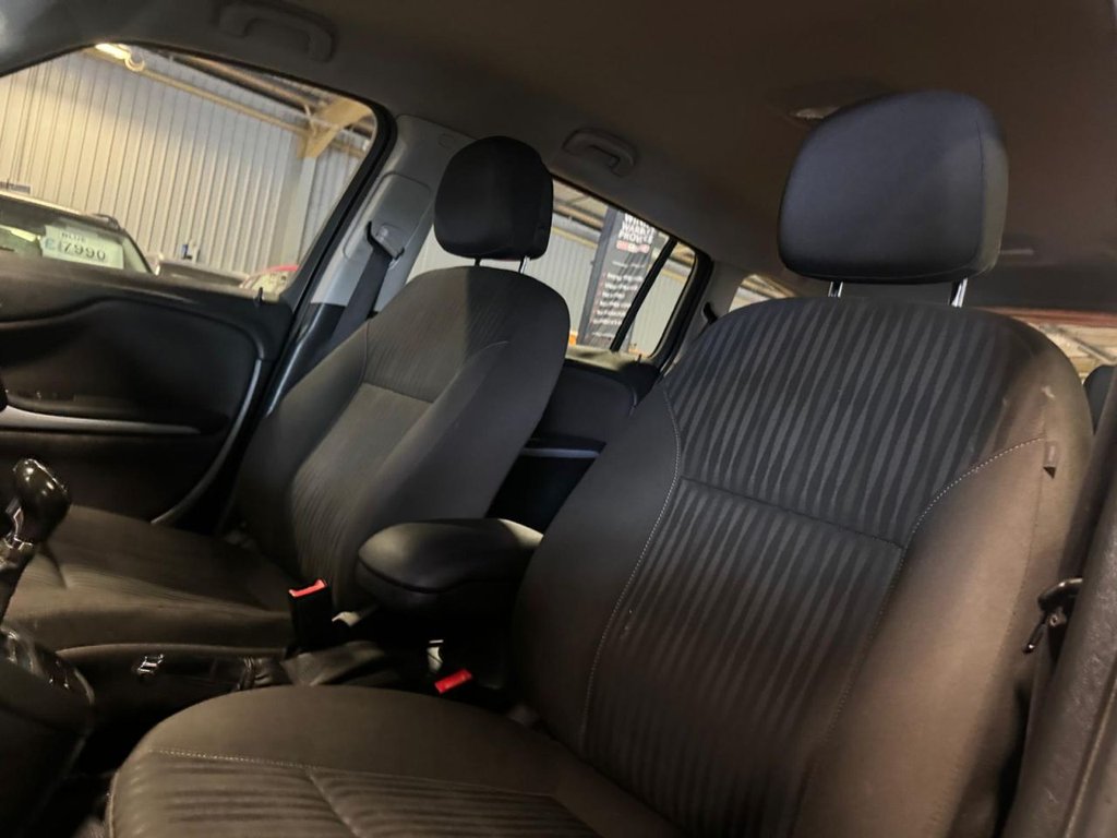 Used Vauxhall Zafira Tourer 2014 for sale - 76119028: Photo 12