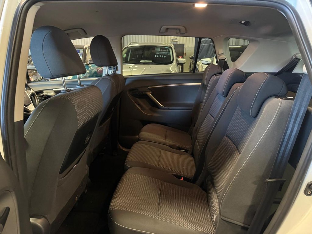 Used Toyota Verso 2015 for sale - 77990547: Photo 14