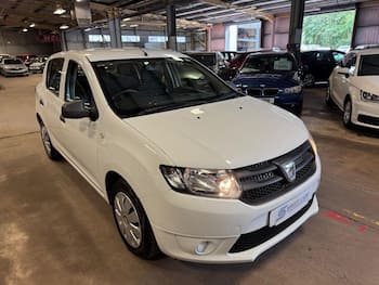 Used Dacia Sandero 2014 for sale - 79675442: Photo