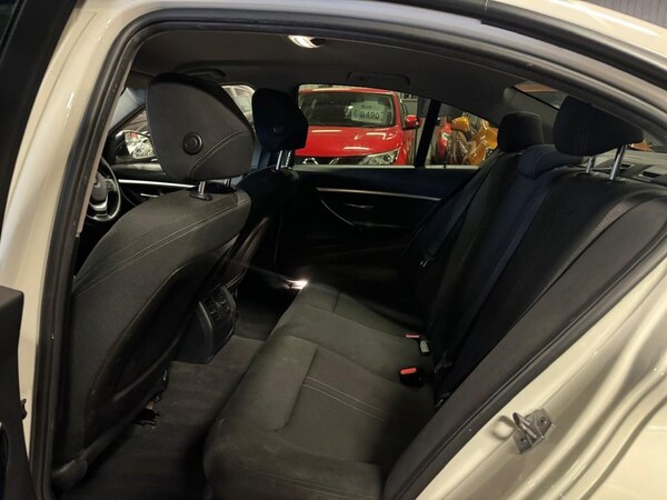 Used BMW 3 Series 2017 for sale - 76279546: Photo 11