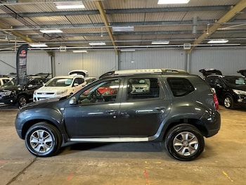 Used Dacia Duster 2016 for sale - 77748135: Photo