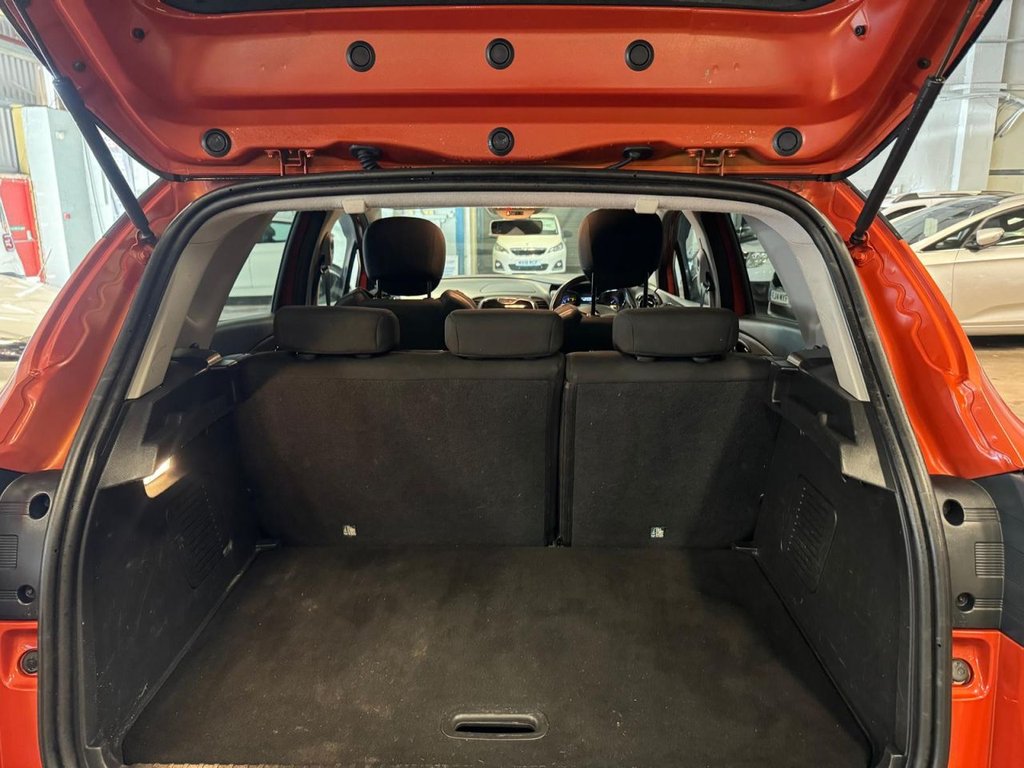 Used Renault Captur 2014 for sale - 77356522: Photo 12