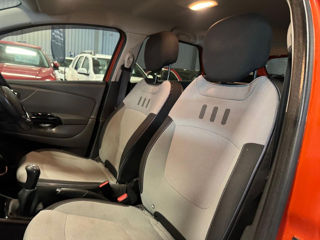 Used Renault Captur 2014 for sale - 77356522: Photo 15