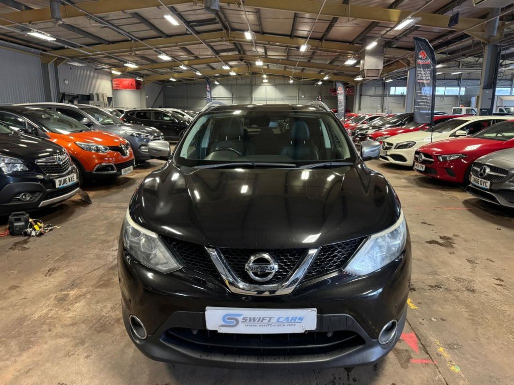 Used Nissan Qashqai 2015 for sale - 77642523: Photo 2