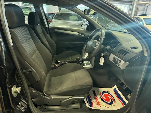 Used Vauxhall Astra 2005 for sale - 72980231: Photo 7