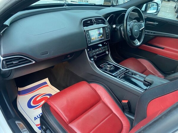 Used Jaguar XE 2017 for sale - 69848666: Photo 16