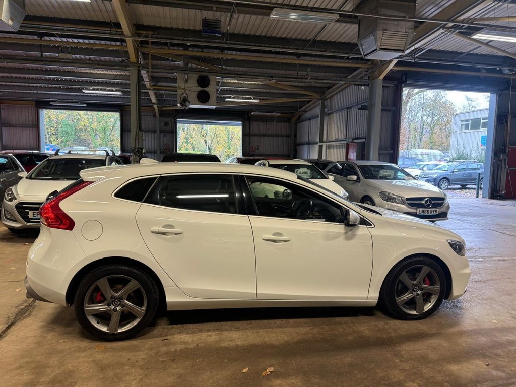 Used Volvo V40 2016 for sale - 76527193: Photo 8