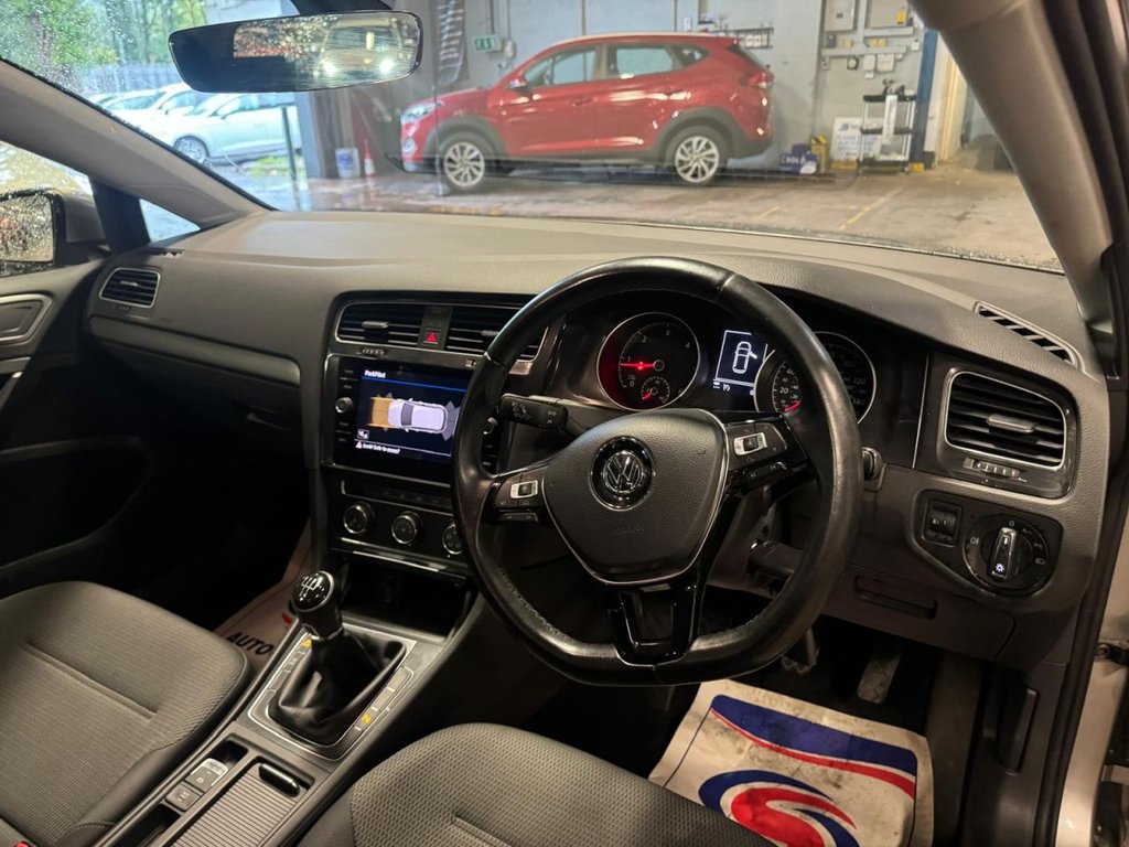 Used Volkswagen Golf 2017 for sale - 76202918: Photo 10
