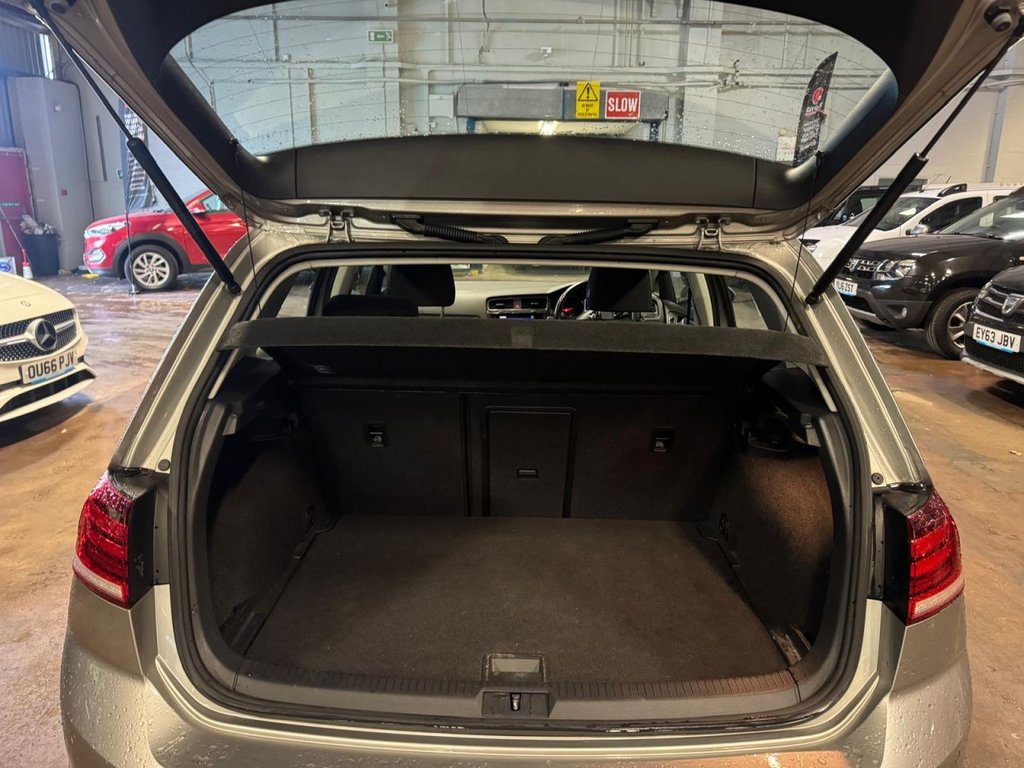 Used Volkswagen Golf 2017 for sale - 76202918: Photo 12