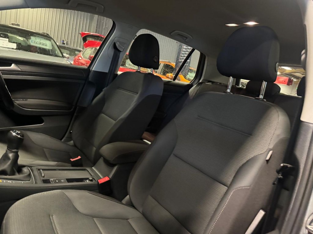 Used Volkswagen Golf 2017 for sale - 76202918: Photo 15