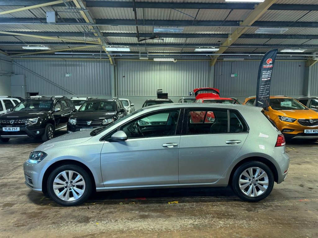 Used Volkswagen Golf 2017 for sale - 76202918: Photo 4