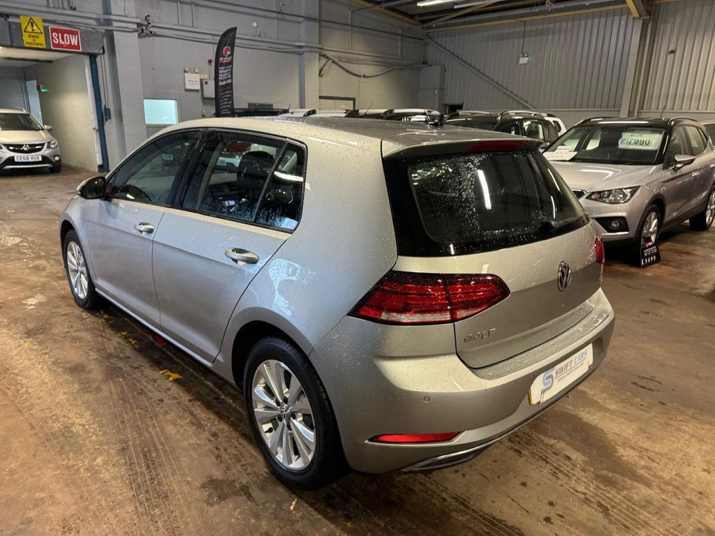 Used Volkswagen Golf 2017 for sale - 76202918: Photo 5