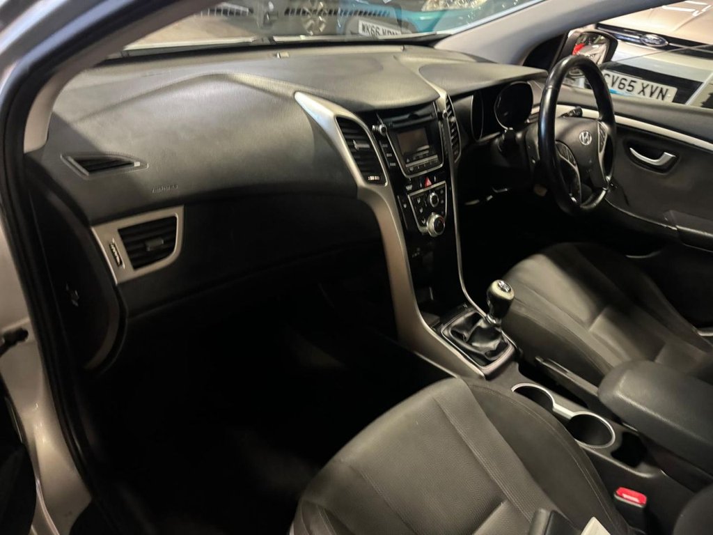 Used Hyundai i30 2015 for sale - 76527197: Photo 15