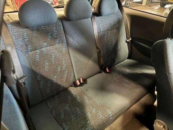 Used Vauxhall Corsa 2001 for sale - 74561888: Photo 11