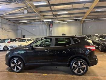 Used Nissan Qashqai 2015 for sale - 79843011: Photo
