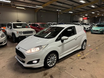 Used Ford Fiesta 2017 for sale - 77436775: Photo