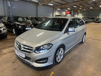 Used Mercedes-Benz B Class 2015 for sale - 76470001: Photo