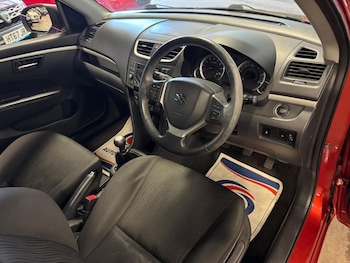 Used Suzuki Swift 2012 for sale - 79114242: Photo