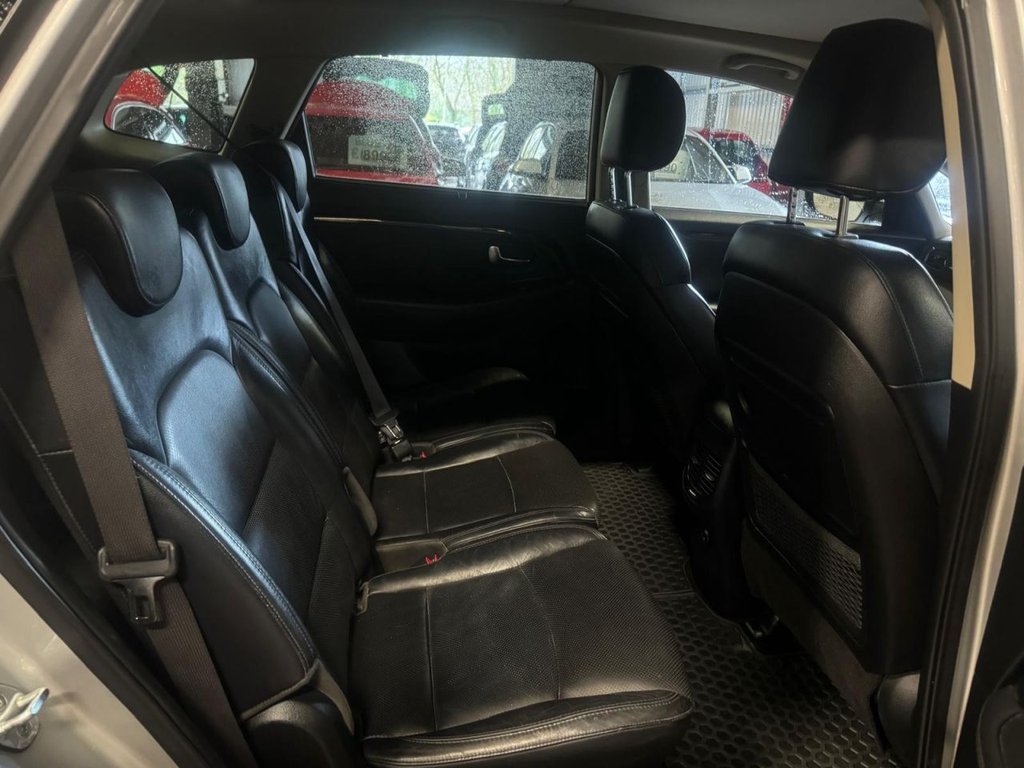 Used Kia Carens 2014 for sale - 78002476: Photo 12