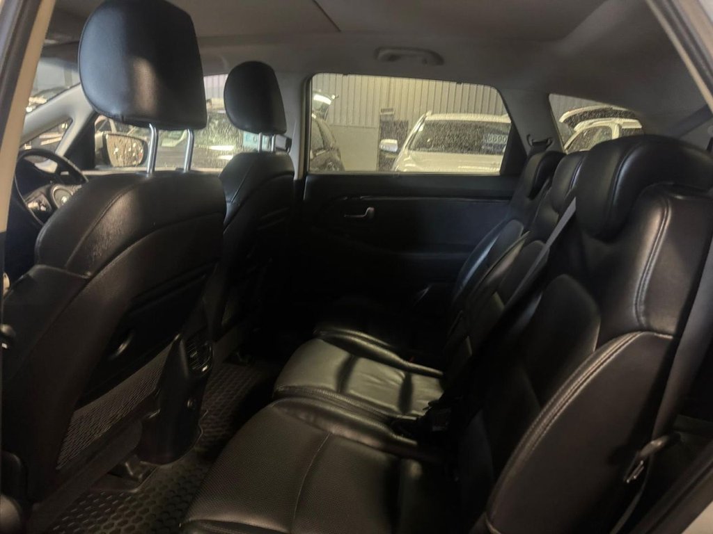 Used Kia Carens 2014 for sale - 78002476: Photo 14