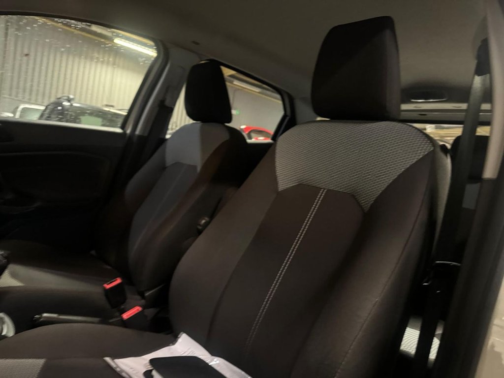 Used Ford Ecosport 2015 for sale - 76185522: Photo 16