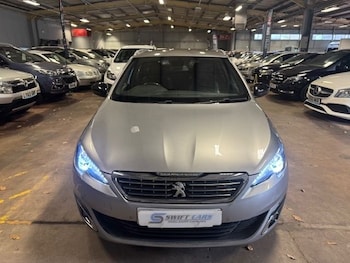 Used Peugeot 308 2016 for sale - 76429982: Photo