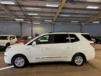 Used Ssangyong Turismo 2016 for sale - 77356252: Photo