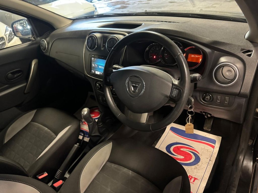 Used Dacia Sandero Stepway 2014 for sale - 77421736: Photo 10
