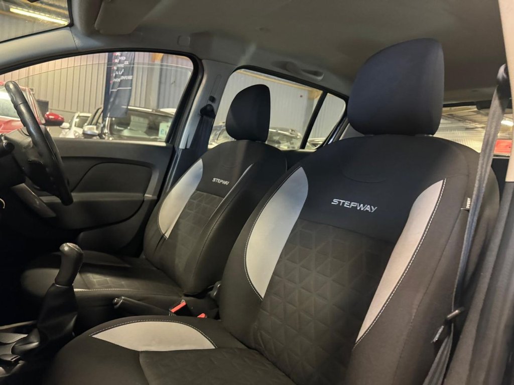 Used Dacia Sandero Stepway 2014 for sale - 77421736: Photo 15